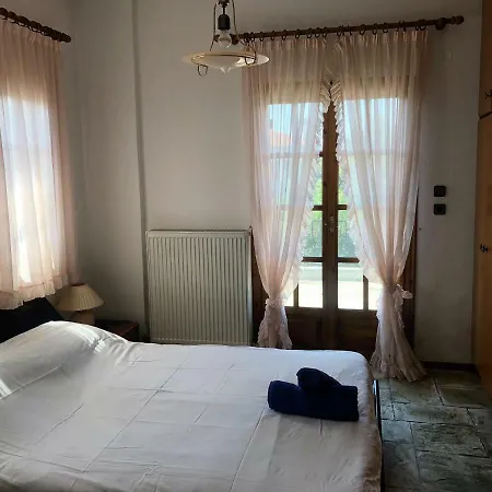 Traditional Cozy Hoyse Holiday home