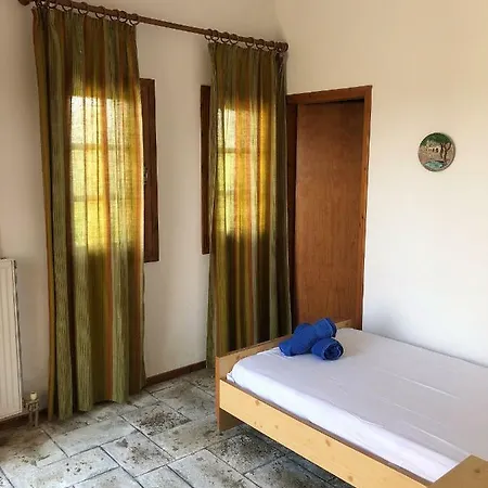 Traditional Cozy Hoyse Holiday home